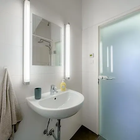 Apartment Lend - Design 1 *